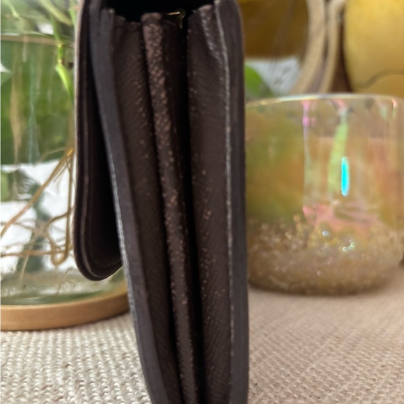 LOUIS VUITTON
Damier Ebene Sistina Wallet - Picture 4 of 12